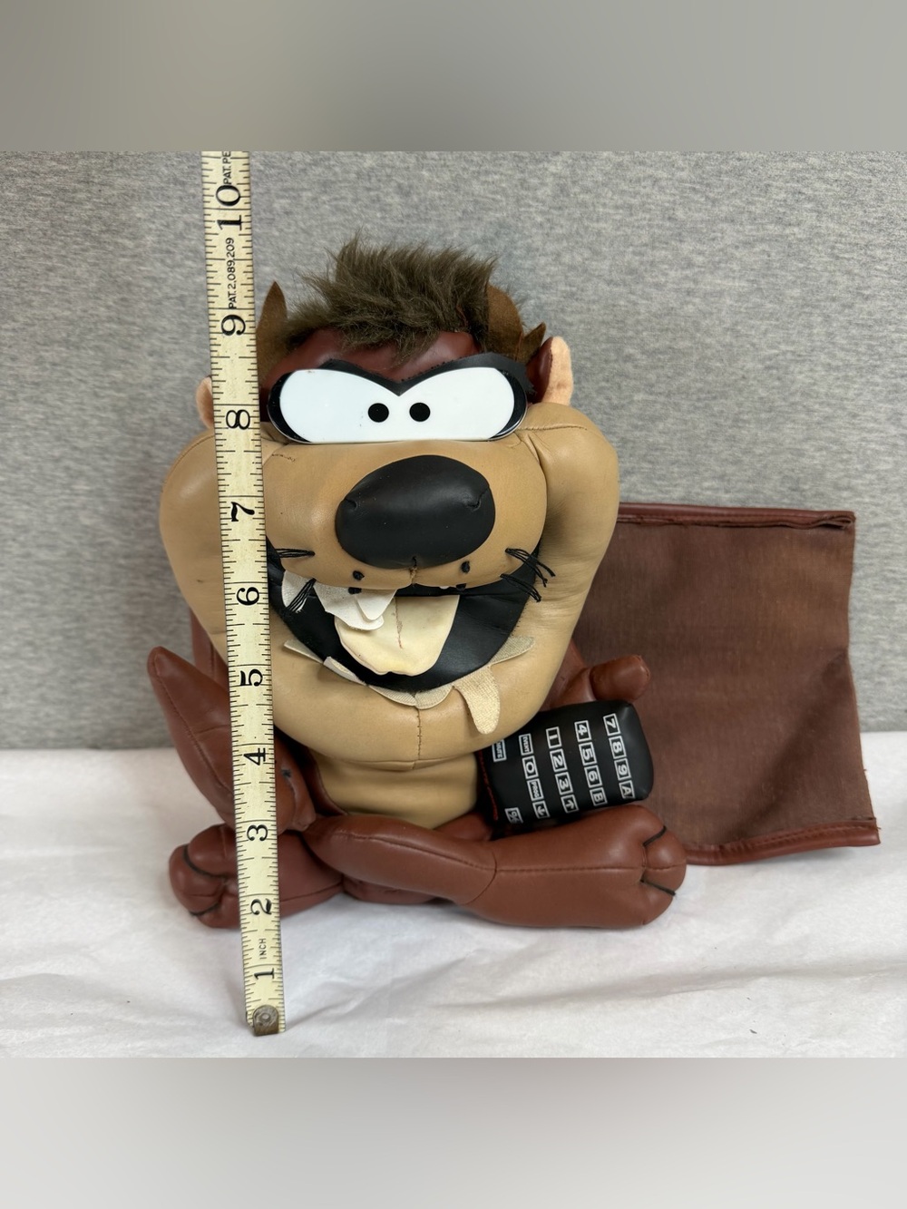 VTG TAZ the Tasmanian Devil TV Remote Control Holder Caddy Organizer Vinyl Plush - Picture 8 of 12
